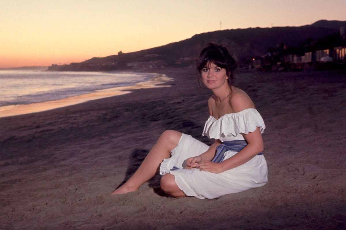 Linda Ronstadt Sells Catalog to Irving Azoff’s Iconic Artists Group